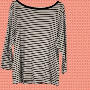 🌻 Time and Tru 3/4 Sleeve Top